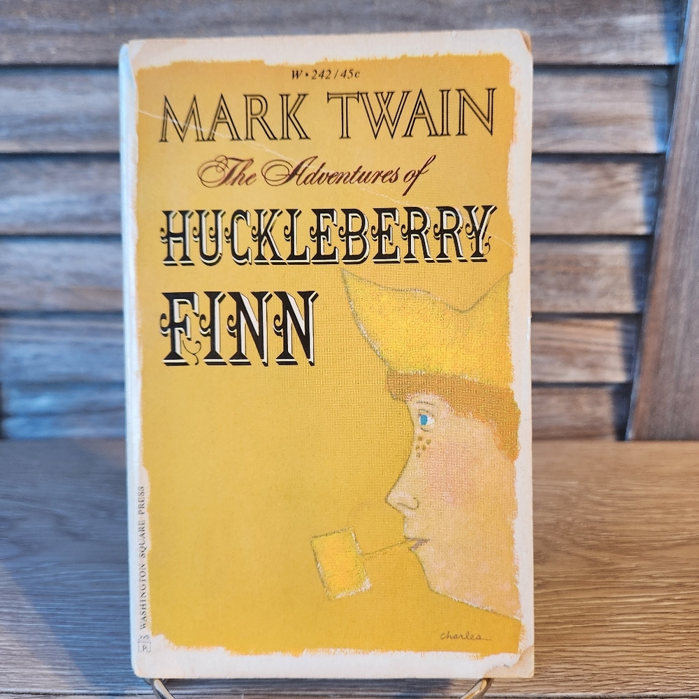Mark Twain Adventures of Huckleberry Finn Paperback Book Worn Condition